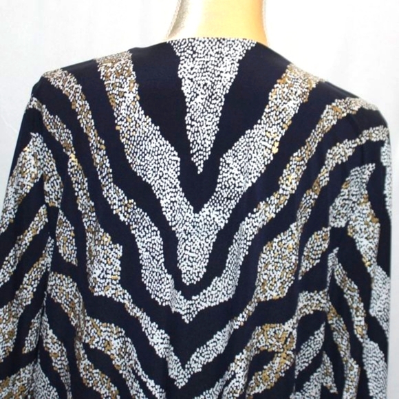 JM Collection V-Neck Navy & Metallic 3/4 Sleeve  Zebra Print Top - Picture 6 of 15